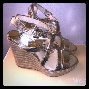 NWT Michael Kors embossed metallic gold espadrilles